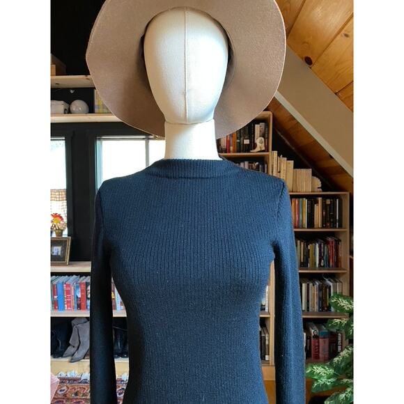 Merino Wool Turtleneck Sweater - Picture 3 of 7